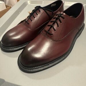 NEW Dr. Martens Men's Burgundy Oxfords
